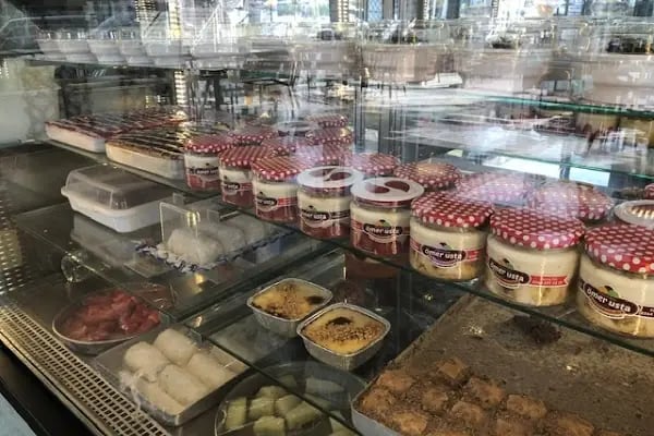 Göynüklü Ömer Usta Dondurmaları Serdivan - Resim 1