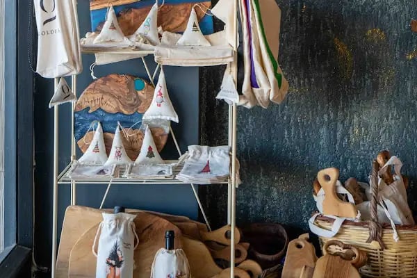 Goldenia Zeytinyağı Fabrika Satış Mağazası - Resim 4