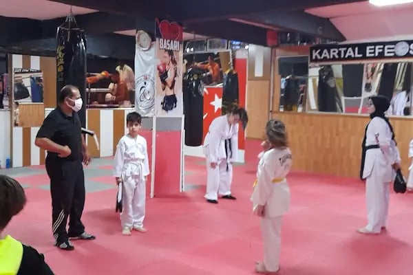 UZMANLAR SPOR KULÜBÜ - Resim 4
