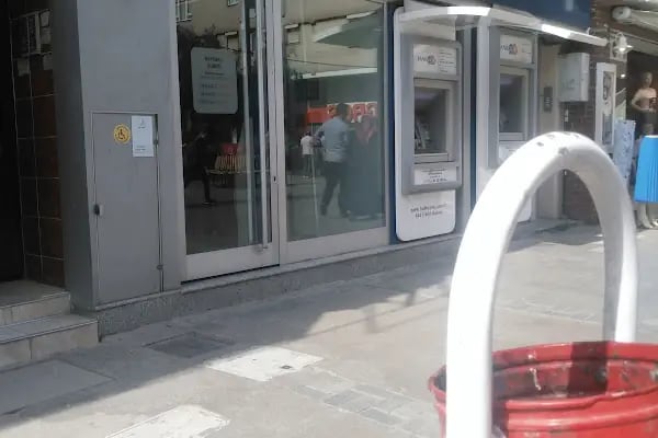 Halkbank Bayraklı Şubesi - Resim 3