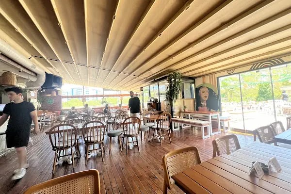 Boho Social Pub - Resim 18