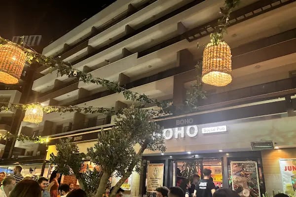 Boho Social Pub - Resim 6