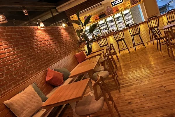 Boho Social Pub - Resim 2