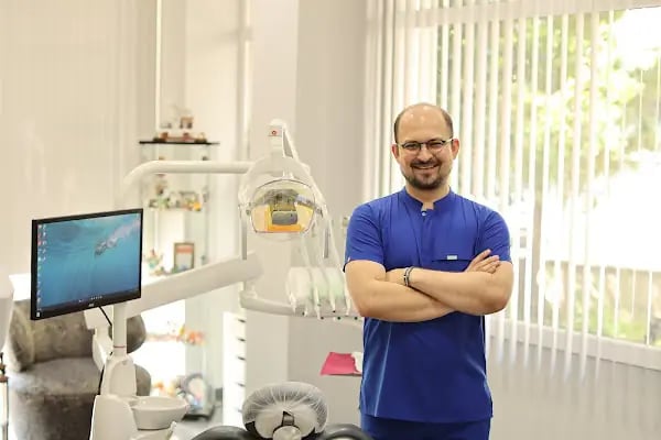 Özel Mola Ağız ve Diş Sağlığı Polikliniği - Resim 2