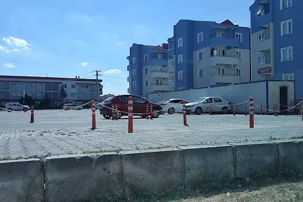Özel Nev Balıkesir Hastanesi Otoparkı - Resim 2