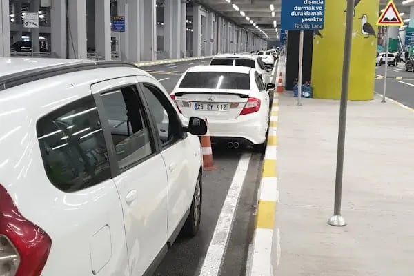 SOCAR İstanbul Havalimanı Rent A Car Giriş İstasyonu - Resim 5
