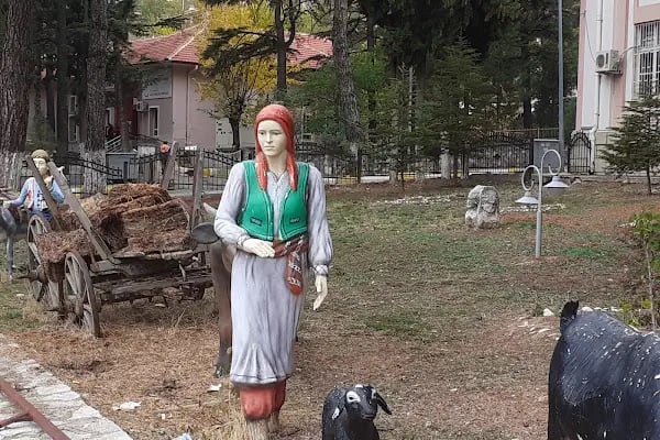 Seyit Girgin Meydanı - Resim 16