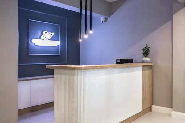 Cemre Dalaman Ağız ve Diş Sağlığı Kliniği - Resim 2