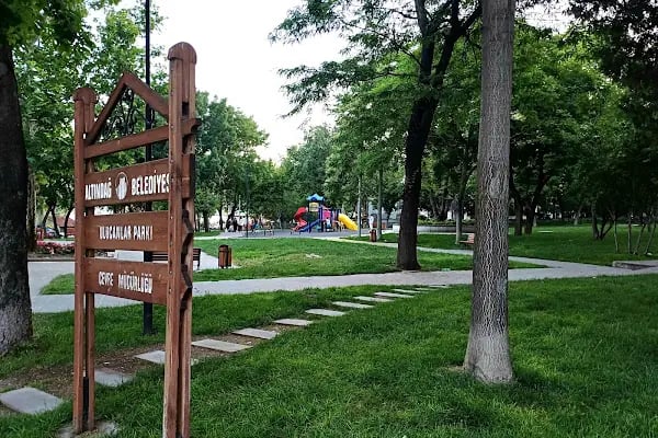 Ulucanlar Çocuk Parkı - Resim 2