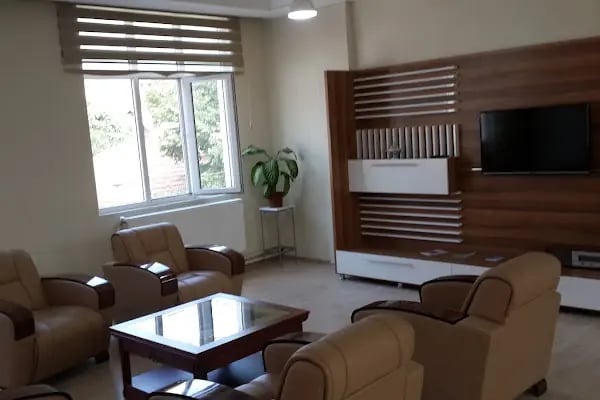 İznik Öğretmen Evi Ve Akşam Sanat Okulu - Resim 2