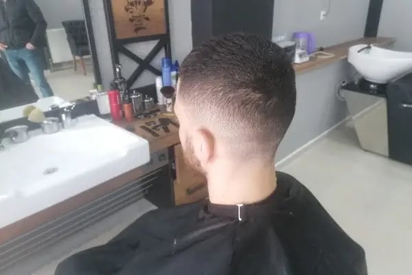 Bay sarı erkek kuaförü - Resim 19