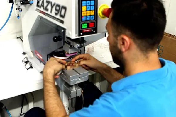 Optiksan Endüstriyel Ürünler Sanayi ve Tic.Ltd.Şti - Resim 11