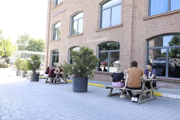 İstanbul Rumeli Üniversitesi Haliç Uygulama ve Araştırma Yerleşkesi - Resim 13