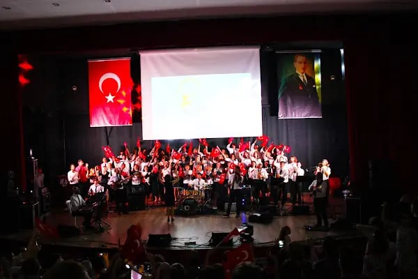 İzmir-Buca Özel Trio Sanat Kursu - Resim 2