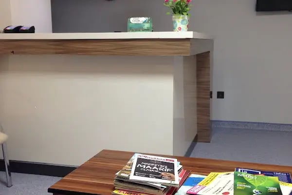 Özel Rana Altınışık Ağız ve Diş Sağlığı Polikliniği - Resim 7