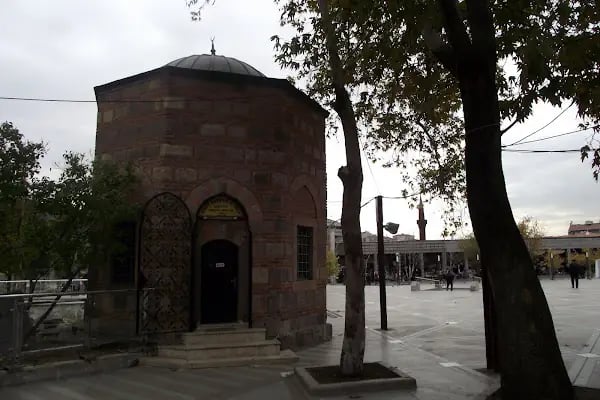 Osman Fazıl Paşa Türbesi - Resim 19