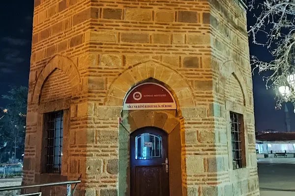 Osman Fazıl Paşa Türbesi - Resim 17