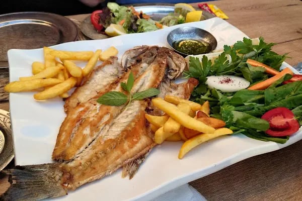 CRAZY HORSE Grill &amp; Wine Premium Bar - Resim 4