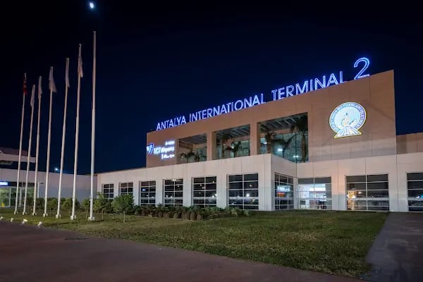 Antalya Havalimanı - Resim 4