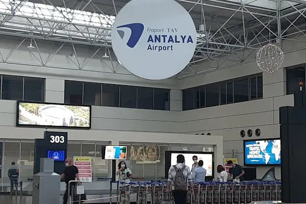 Antalya Havalimanı - Resim 12