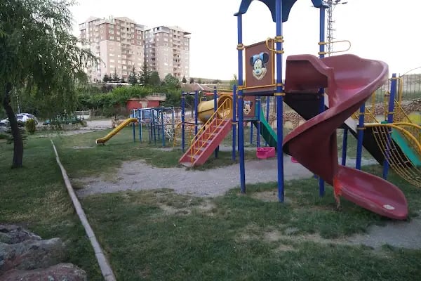 Bağlum Belediyesi Harikalar Diyarı Çocuk Parkı - Resim 13