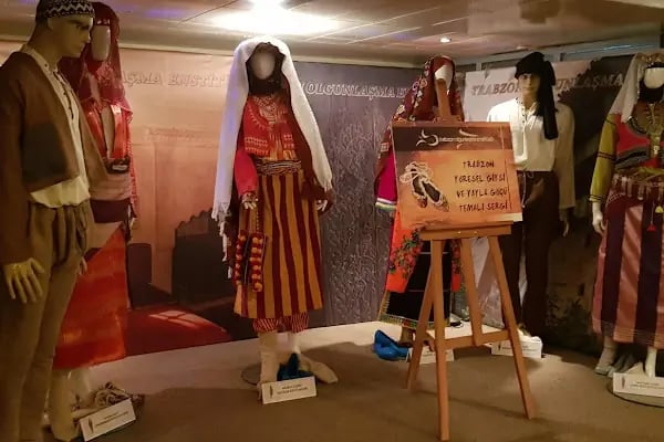 Devlet Tiyatrosu Haluk Ongan Sahnesi - Resim 15
