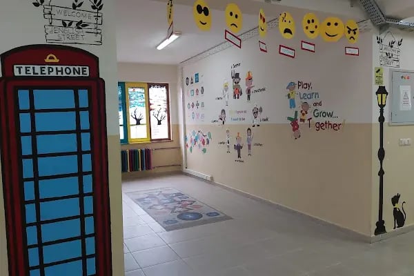 Şule Yüksel Şenler Kız Anadolu İmam Hatip Lisesi - Resim 2