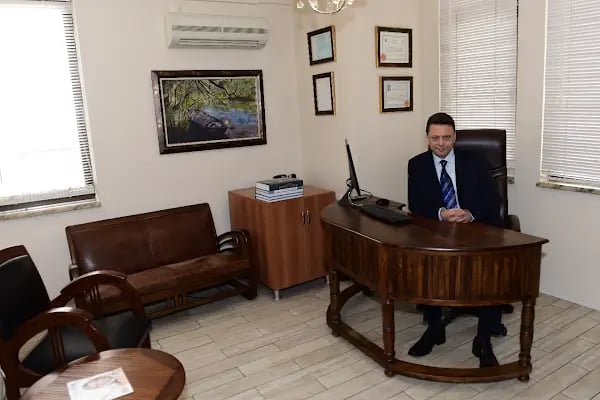 Op.Dr.Ömer Ambarcıoğlu l Burun Estetiği l Göğüs Estetiği l Liposuction l Dolgu &amp; Botoks l Saç Ekimi - Resim 1