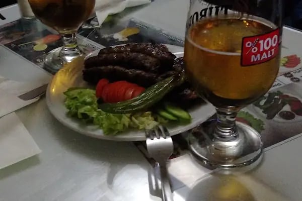 Liaila Cafe - Resim 2