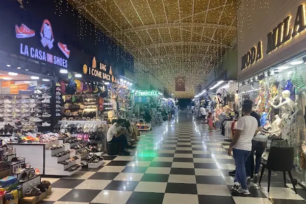 Türkler Bazaar - Resim 17