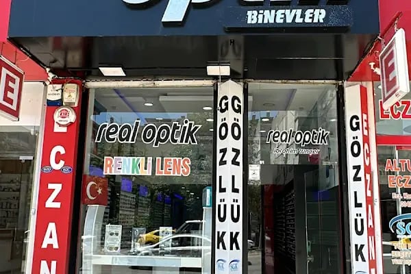 Real Optik - Resim 1
