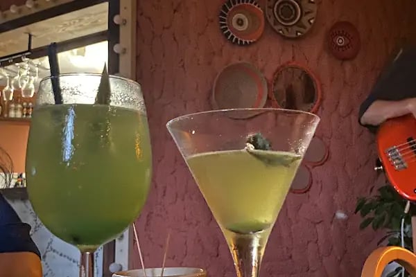 Hola Kokteyl Bar - Resim 8
