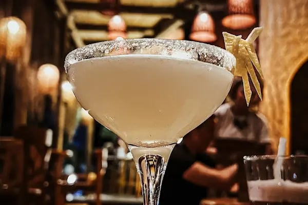 Hola Kokteyl Bar - Resim 7