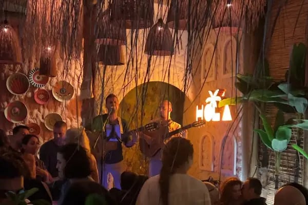 Hola Kokteyl Bar - Resim 4