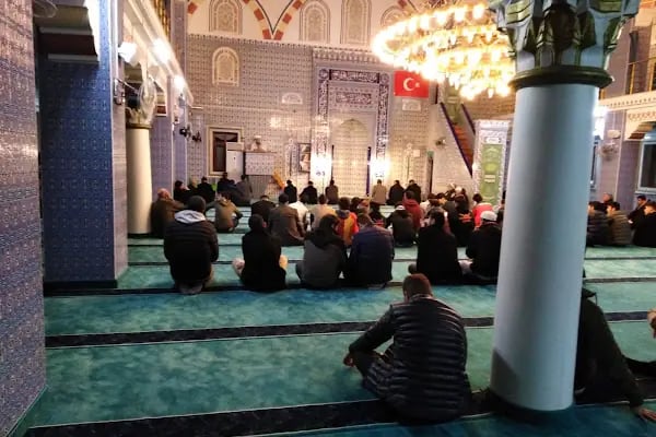 Gaziosmanpaşa Cami - Resim 12