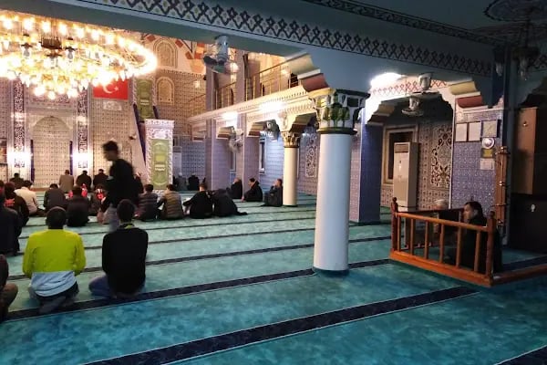 Gaziosmanpaşa Cami - Resim 11