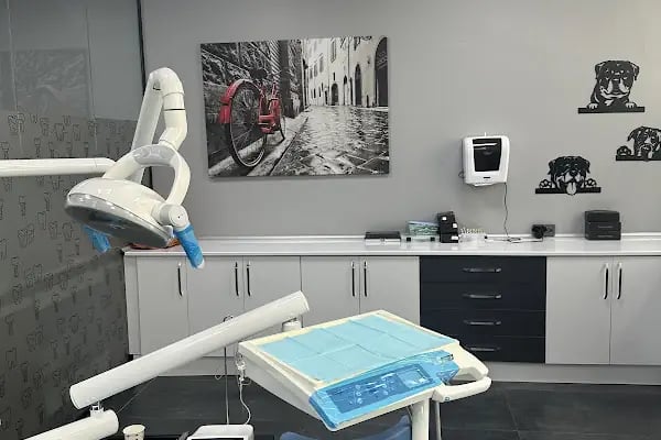 Uzm. Dt. Tayfun Tolgay Çelik Ağız Diş Ve Çene Cerrahisi Uzmanı implant tedavisi İstanbul zirkonyum - Resim 13
