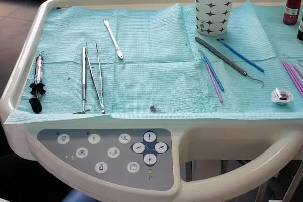 Uzm. Dt. Tayfun Tolgay Çelik Ağız Diş Ve Çene Cerrahisi Uzmanı implant tedavisi İstanbul zirkonyum - Resim 7