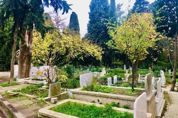 Adile NAŞİT'in Mezarı - Resim 3