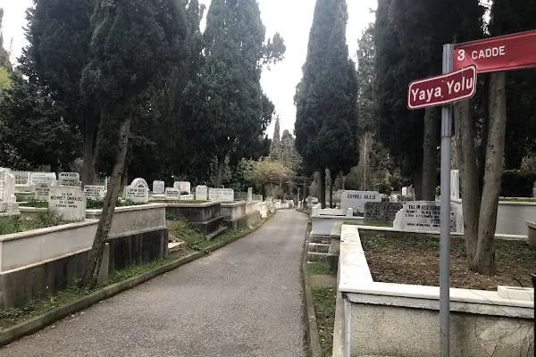 Adile NAŞİT'in Mezarı - Resim 2