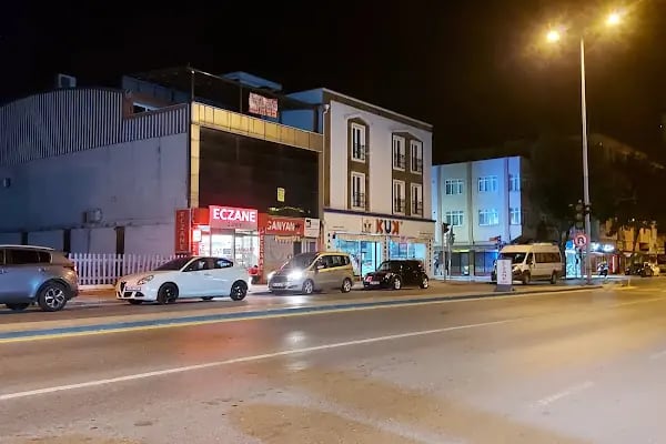 Güney Eczanesi - Resim 7