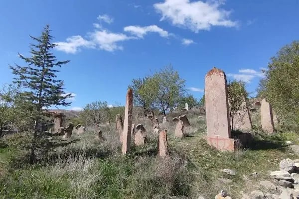 Sille Mezarlığı - Resim 3