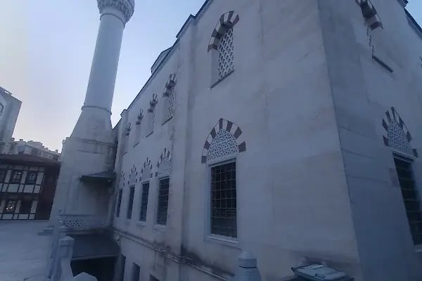 İÇERENKÖY SULTAN ALPARSLAN CAMİİ - Resim 11