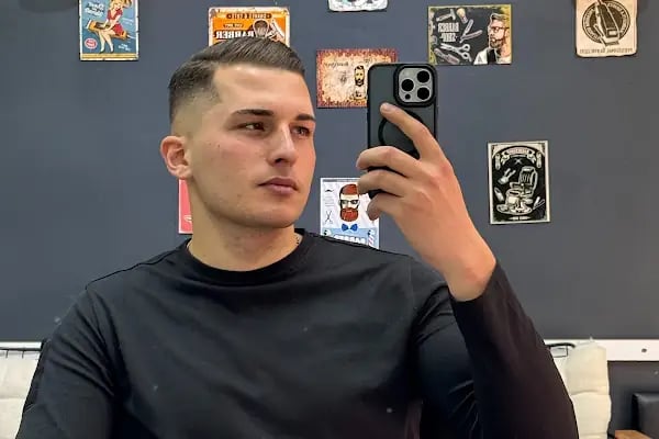 Hair Doctor Onur Topova Berber Güzellik Merkezi - Resim 17