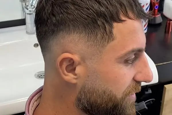 Hair Doctor Onur Topova Berber Güzellik Merkezi - Resim 19