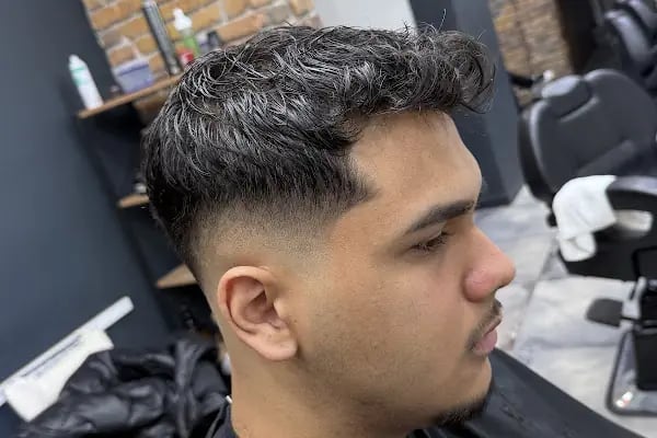 Hair Doctor Onur Topova Berber Güzellik Merkezi - Resim 12