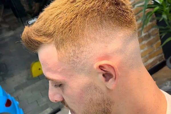 Hair Doctor Onur Topova Berber Güzellik Merkezi - Resim 11