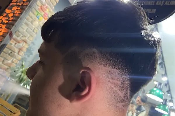 Hair Doctor Onur Topova Berber Güzellik Merkezi - Resim 15
