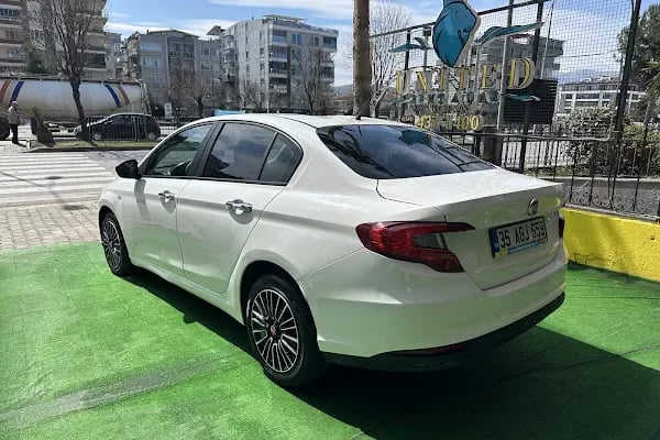 United Rent a Car - Resim 8