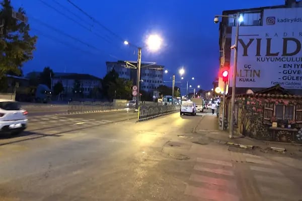 M.Ali Paşa Tramvay Durağı - Resim 6